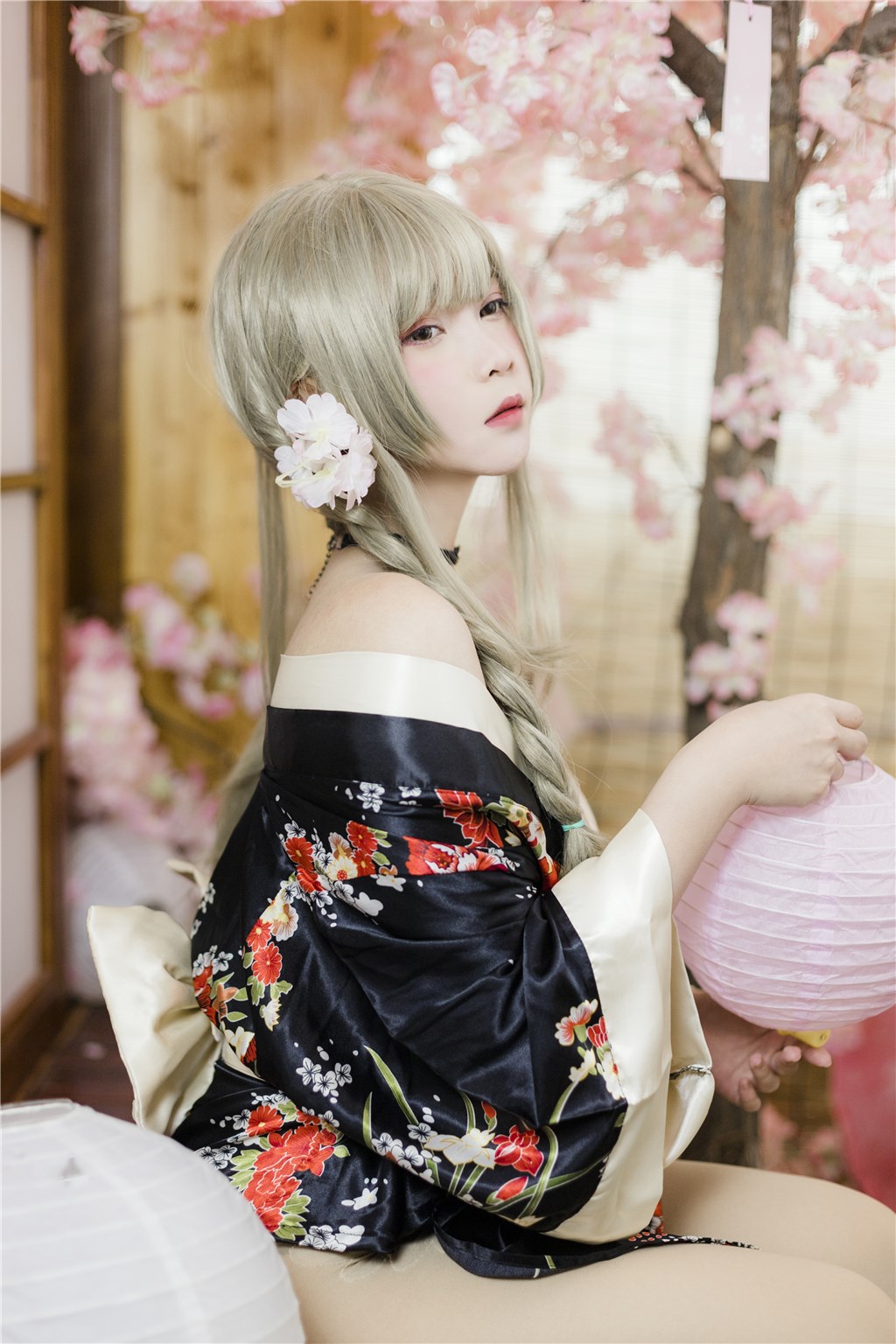 海角社区深夜互动:沙滩夜宴上捕捉到的低语细节如何激起网友对秘密情缘的无限遐想